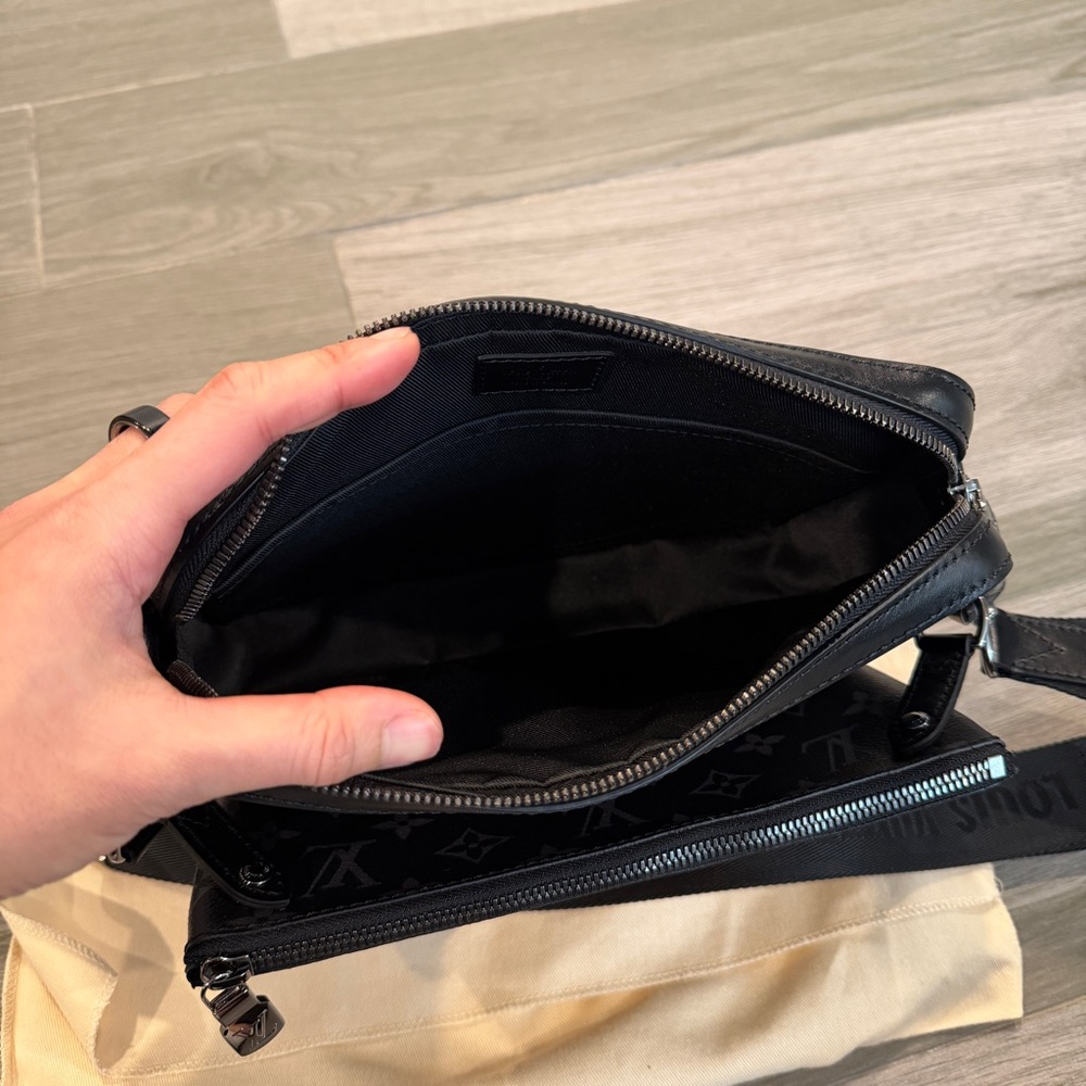 Louis Vuitton Trio Messenger Monogram Black Eclipse Bag LV M69443 - Picture 6 of 16